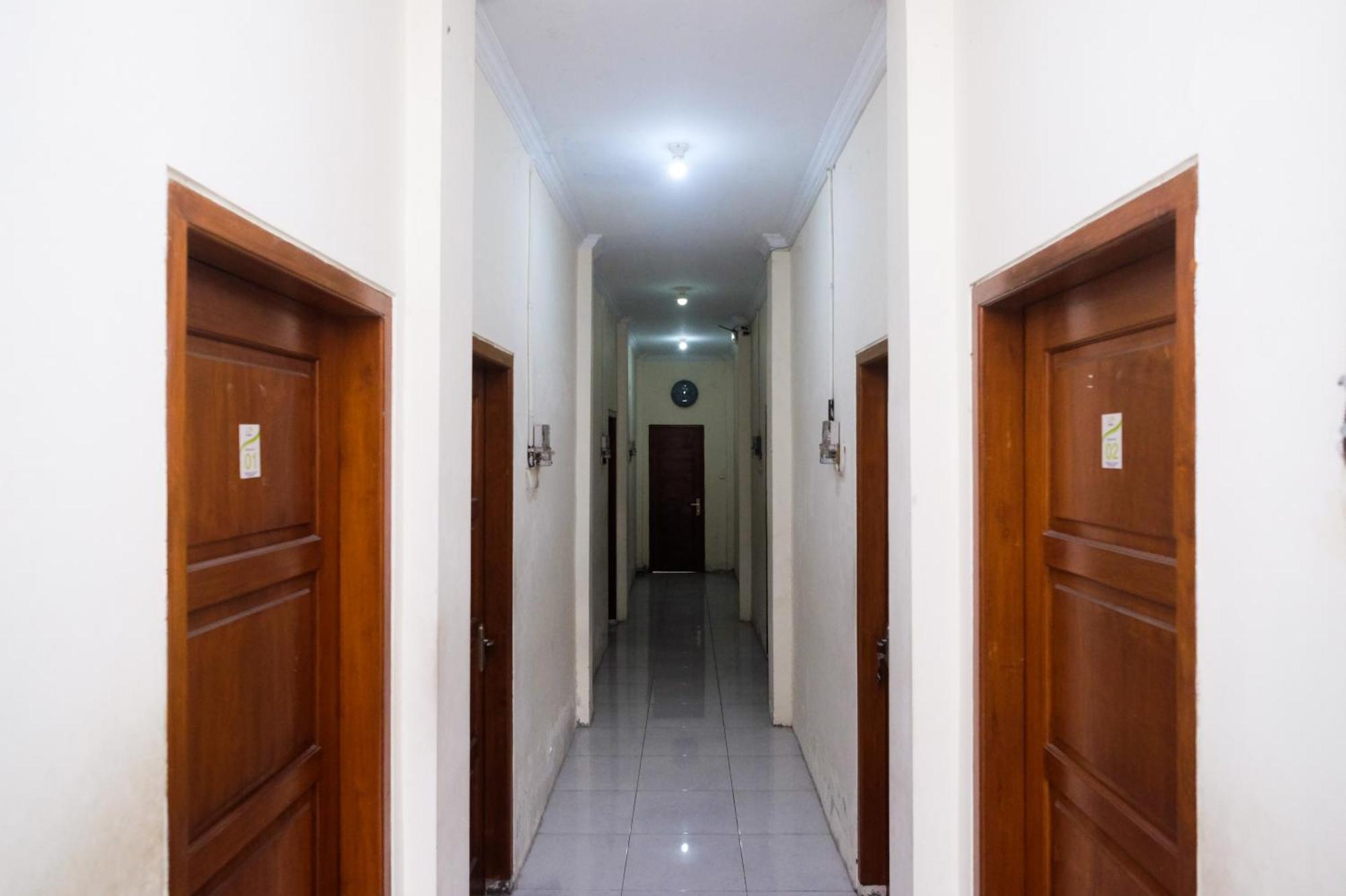 Reddoorz Syariah Near Pakuwon Mall Jogja Kejayan Exterior foto