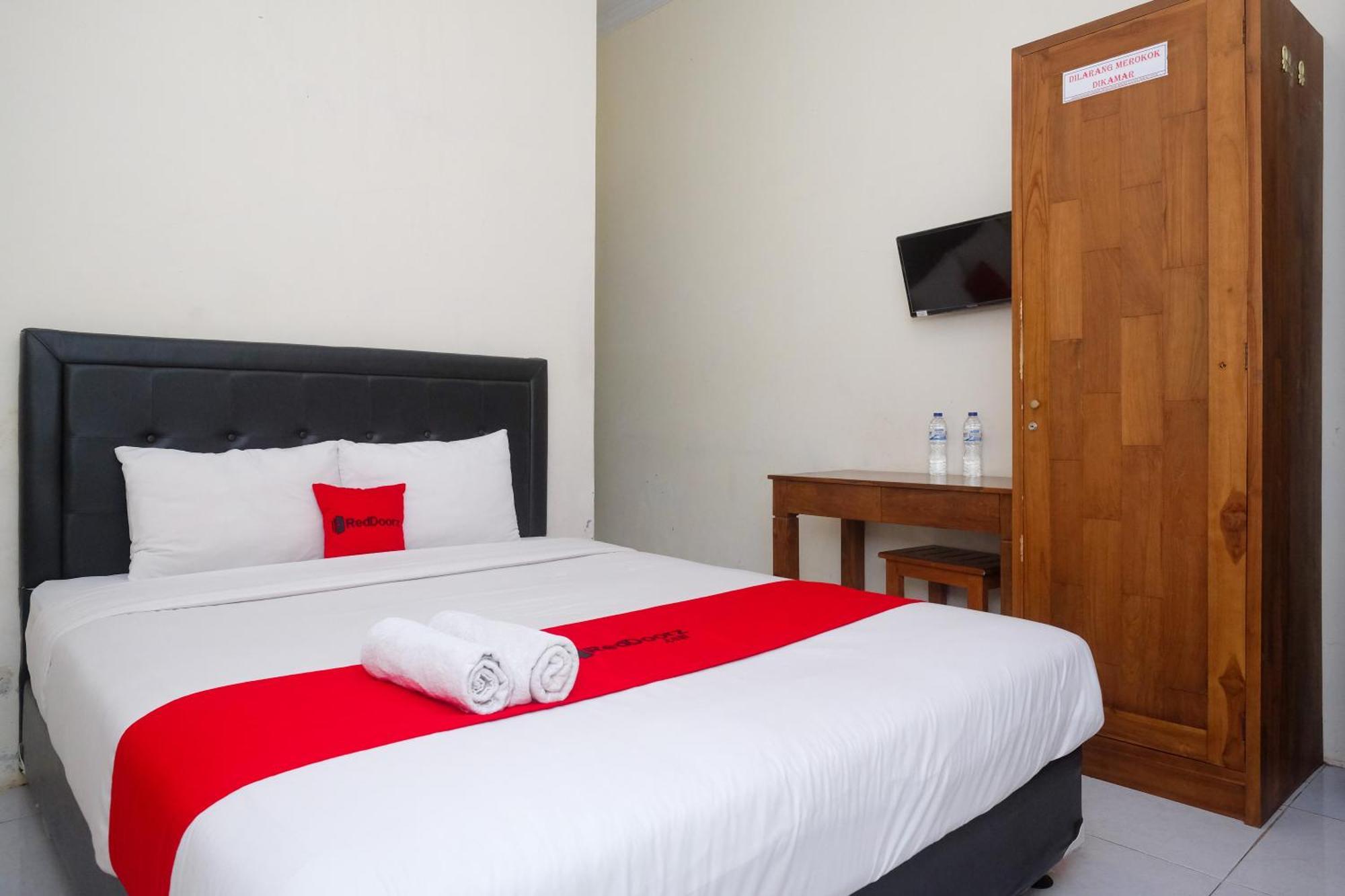 Reddoorz Syariah Near Pakuwon Mall Jogja Kejayan Exterior foto